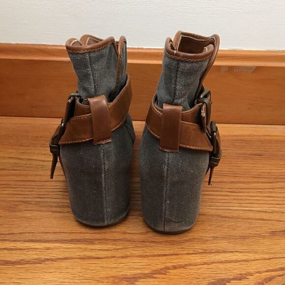 ALDO canvas slouch ankle boots with buckles | Size 8.5 - Picture 3 of 7